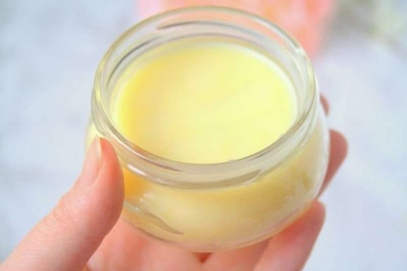 تصویر 4 از ژل رویال آرامیس انتخابی تازه از دل کندو